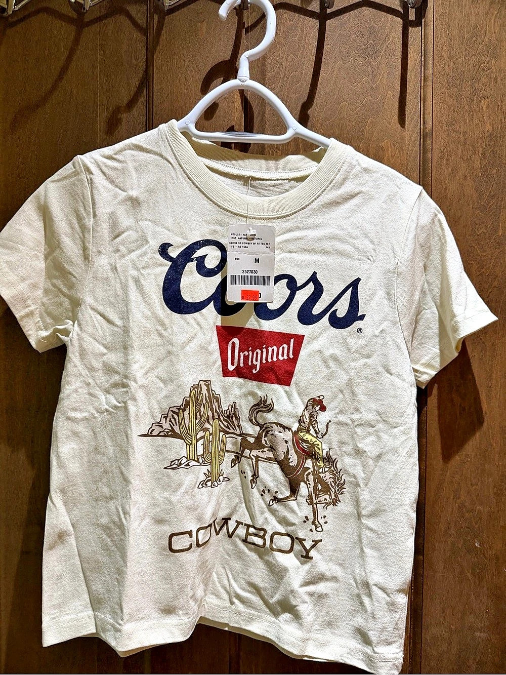 Coors Fitted Tee Graphic Cowboy Tee in Cream Size Medium NWT